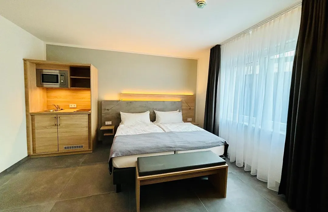 Hotel Schwarzes Ross-1